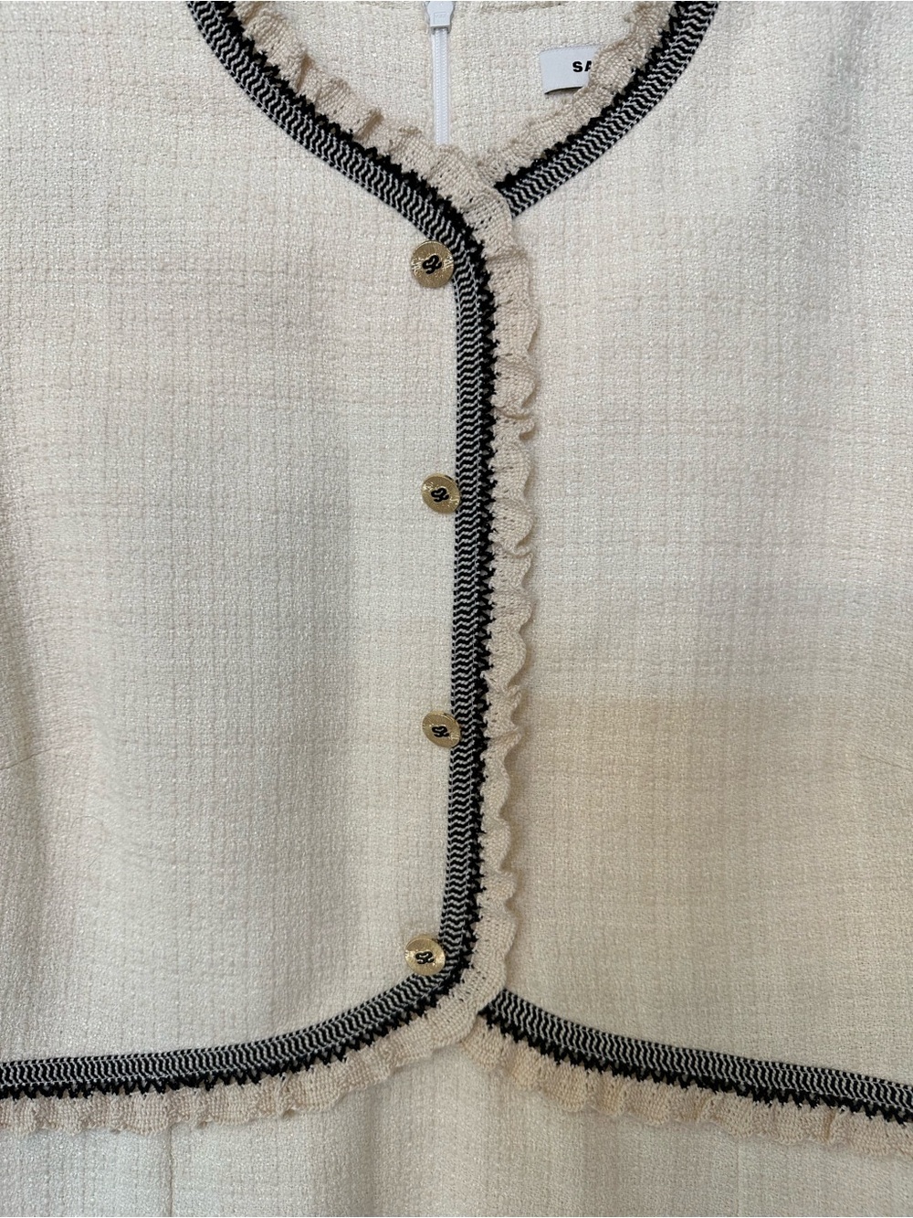 Never worn Sandro Cream Tweed Short Sleeve Shift Dress with Black Trim - Picture 3 of 7